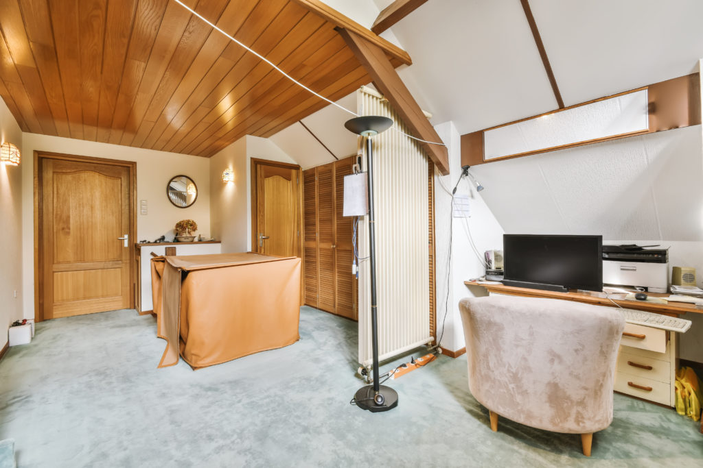 A delightful office room